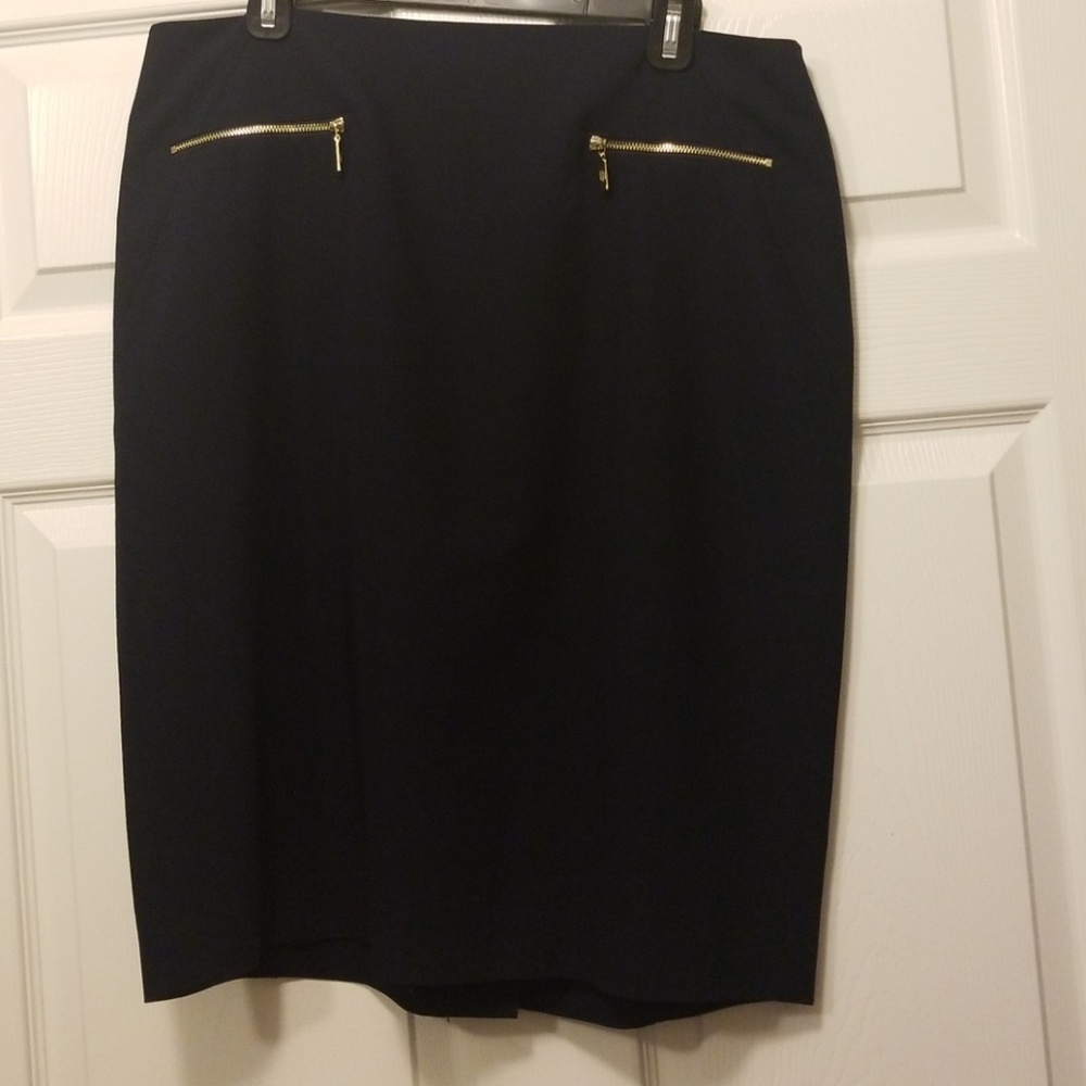 Tommy Hilfiger navy skirt